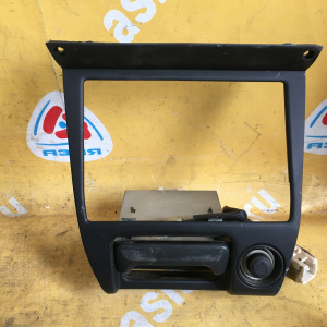 консоль магнитофона Toyota Sprinter AE100