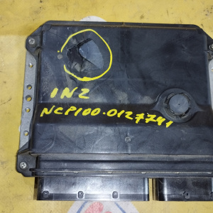 Компьютер Toyota Ractis 89661-52J10 1NZ NCP100 ДЕФЕКТ КОРПУСА