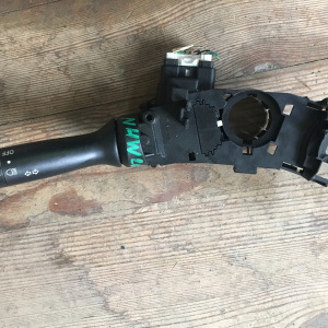 Блок подрулевых переключателей TOYOTA Prius NHW20 R