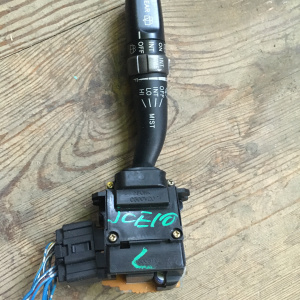 Блок подрулевых переключателей Toyota Altezza JCE15 L GITA (F дворники+задний дворник+регулировка)