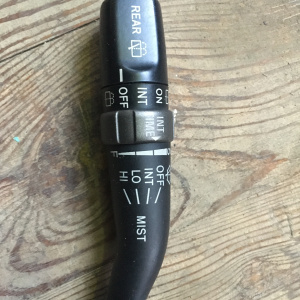 Блок подрулевых переключателей Toyota Altezza JCE15 L GITA (F дворники+задний дворник+регулировка)