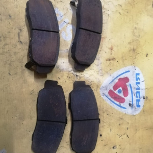 Колодки тормозные Honda Accord CL7/CL8/CL9/UA5/RA6/RA7/RA8/RG/RB/RN/CU/TA2/TA4 Под 300диск остаток 80-90% F 06450-S0K-J01, 06450-S0K-J02, 06450-S3N-J0