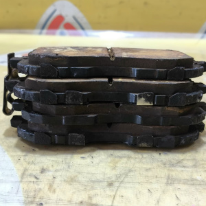 Колодки тормозные Suzuki/Nissan SX4#Cefiro YA41S/YB41S/YA11S/YB11S/YC11S/A33 GA16DE ОСТАТОК 50-60% F 55810-80J00/PF-2504