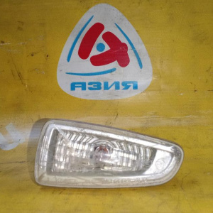 Повторитель в крыло Hyundai 923044H000 H1/Grand Starex TQ прав с патроном