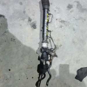 Рулевая рейка Nissan W11 Expert 4WD дефект пыльников 49001-WA210