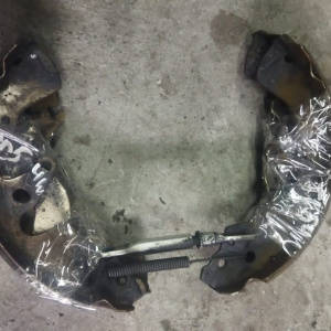 Колодки тормозные Suzuki Escudo/Grand Vitara TD54W барабан R