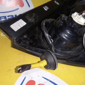 Стоп Chevrolet Aveo T300 '2011-2016 L Хэтчбек, окантовка хром, правый руль-задний ход (пробито стекло) 13161