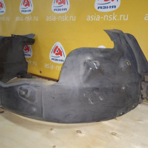 Подкрылок Chevrolet Aveo T300 '2011-2016 перед, лев в сборе 2 части (дефект 1 крепл.) 95479569