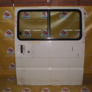 Дверь боковая Mazda Bongo SK82V '2000 зад, лев средн (в сборе) Дефект