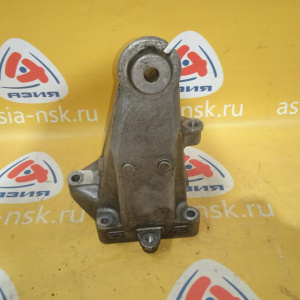 Кронштейн опоры двигателя Mercedes M271DE18/271.860 E-Class W212 L A2712232704