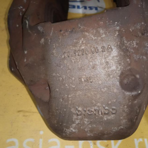 Суппорт Volkswagen 7L6 Touareg '2007 перед, прав Brembo 4 поршня 7L6615150A