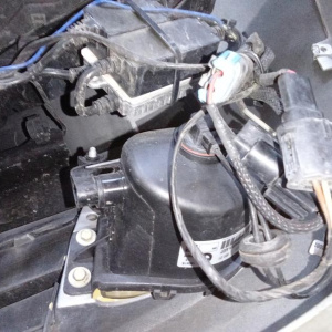 Ноускат BMW 3-Series E90/E91 '2004-2008 RHD HID-ксенон 6942739/6942740, туманки HID, серебро 51117140859