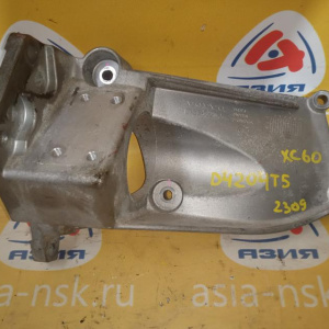 Кронштейн Volvo D4204T5 XC60 DZ '2014 под ктализатором 31370633