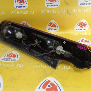 Стоп Ford Focus 2 CAP/DA3 '2007-2011 R Hatchback 4M51-13404-AF (скол на стекле) 1420450
