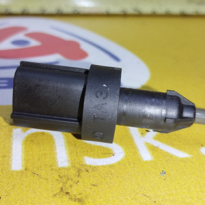 Расходомер Honda D13B/D16A/D16W1 Partner EY6/GA3/GA4/EK3/MA4/MB4/GH2/ZE1/DB6/DC1 2 конт. Датчик температуры впускного коллектора 37880-P2A-004