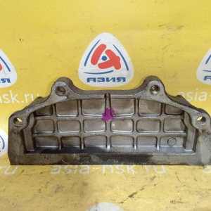Кронштейн кпп Jeep EKG Cherokee KJ/KA снизу между акпп и двс н 53021281AA