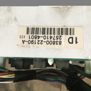 Панель приборов Toyota Mark II GX100 a/t оптитрон,дефект крепления 83800-22190