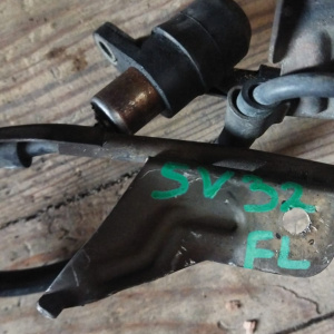 Датчик ABS Toyota Camry SV30 перед, лев