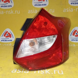 Стоп Ford Focus 3 CB8 '2013 R Hatchback BM5113404BJ