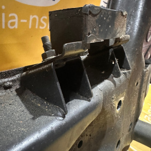 Балка NISSAN T31/TNT31 X-Trail QR25 F 54400-JG33D/54400-JG300