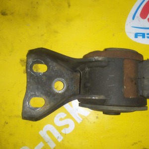 Подушка двигателя Mazda AJ MPV LW5W R