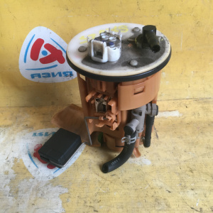Бензонасос Toyota Camry Gracia SXV25 77020-33060