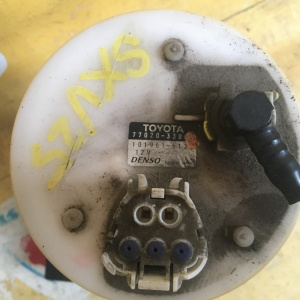 Бензонасос Toyota Camry Gracia SXV25 77020-33060