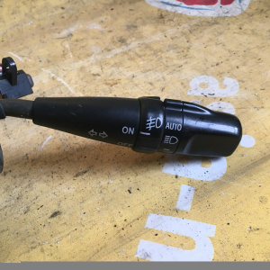 Блок подрулевых переключателей TOYOTA Camry/Vista #V3# 84310-3H470