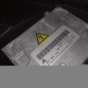 Фара AUDI A4 B7/8EC/8D '2004-2008 прав RHD HID 8E0941030BE