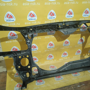 Рамка радиатора Audi A4 B7/8EC/8ED '2004-2008 (дефект справа) 8E0805594E