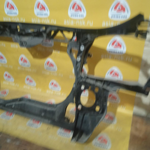 Рамка радиатора Audi A4 B7/8EC/8ED '2004-2008 (дефект справа) 8E0805594E