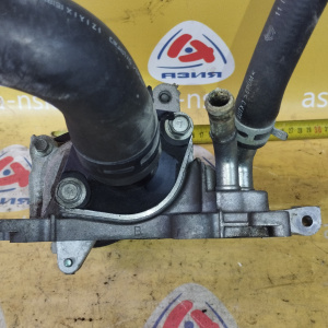 Помпа Nissan MR20-DE Qashqai/X-Trail J10/T31 + корпус + крышка термостата ( с трубками на теплообменник ) 038123