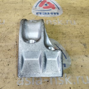 Крепление подушки ДВС Mazda KL-ZE/KF-ZE Millenia TA5P 2WD a/t алюминий перед, прав ( CH ) T00139061A