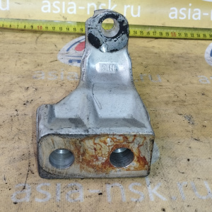 Крепление подушки ДВС Mazda KL-ZE/KF-ZE Millenia TA5P 2WD a/t алюминий перед, прав ( CH ) T00139061A