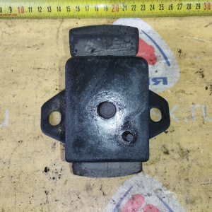 Подушка двигателя Toyota 2UZ-FE Sequoia/Tundra UCK45 перед, прав 12361-50160