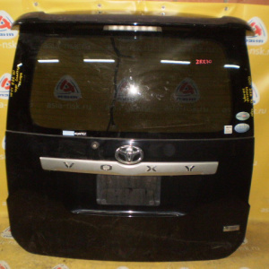 Дверь задняя Toyota Voxy ZZR70 (спойлер) Камера