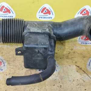 Гофра впускного коллектора Toyota 2UZ Sequoia/Tundra UCK30/UCK45 пластик 17880-AC010