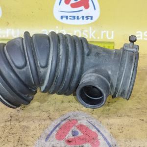 Гофра впускного коллектора Toyota 3ZZ Corolla ZZE141 резиновая 17881-0D260
