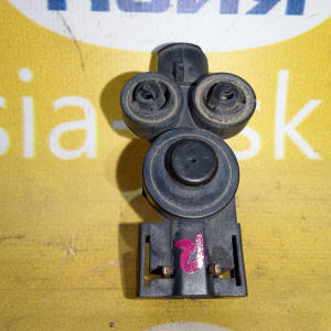 Форсунка омывателя фар Chevrolet TrailBlazer GMT360/GMT370/KC R только распылитель на правую форсунку (дефект)