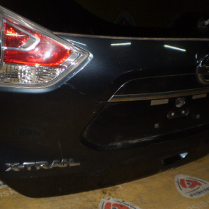 Дверь задняя NISSAN X-Trail NT32 Дефект вставок вст.226-17939