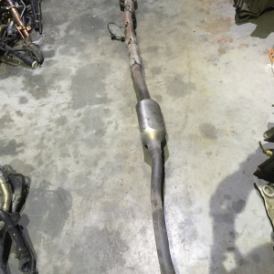 Глушитель Mitsubishi Outlander CW5W 4B12 4WD средняя часть с катализатором