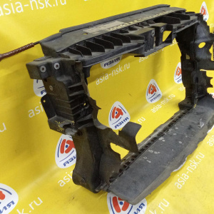 Рамка радиатора Volkswagen Tiguan 5N2 '2011-2018 дефект крепления правой фары 5N0805588F
