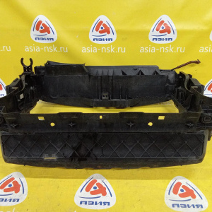 Рамка радиатора Volkswagen Tiguan 5N2 '2011-2018 дефект крепления правой фары 5N0805588F