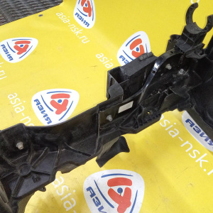 Рамка радиатора Volkswagen Tiguan 5N2 '2011-2018 дефект крепления правой фары 5N0805588F