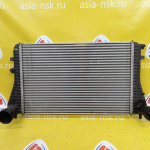 Интеркулер Volkswagen 5N1/5N2 Tiguan CCZD '2012 3C0145805R