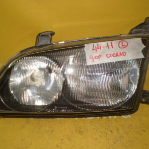 Фара TOYOTA 44-11/44-3 лев Ipsum SXM10 Дефект стекла