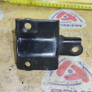 Крепление подушки ДВС Toyota 3S-FE RAV4 SXA10 4WD m/t зад. R ( M )