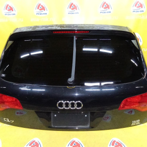 Дверь задняя Audi Q7 4LB '2008 в сборе (следы ржавчины, царапины на стопе)