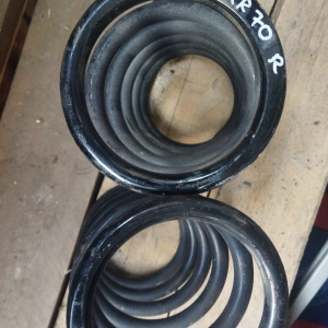 Пружина Toyota ZRR70 Noah/Voxy R 2WD