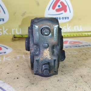 Подушка двигателя Mazda B3/B5 Demio DW3W зад ДЕФЕКТ R D20139040/D26839040/D06139040